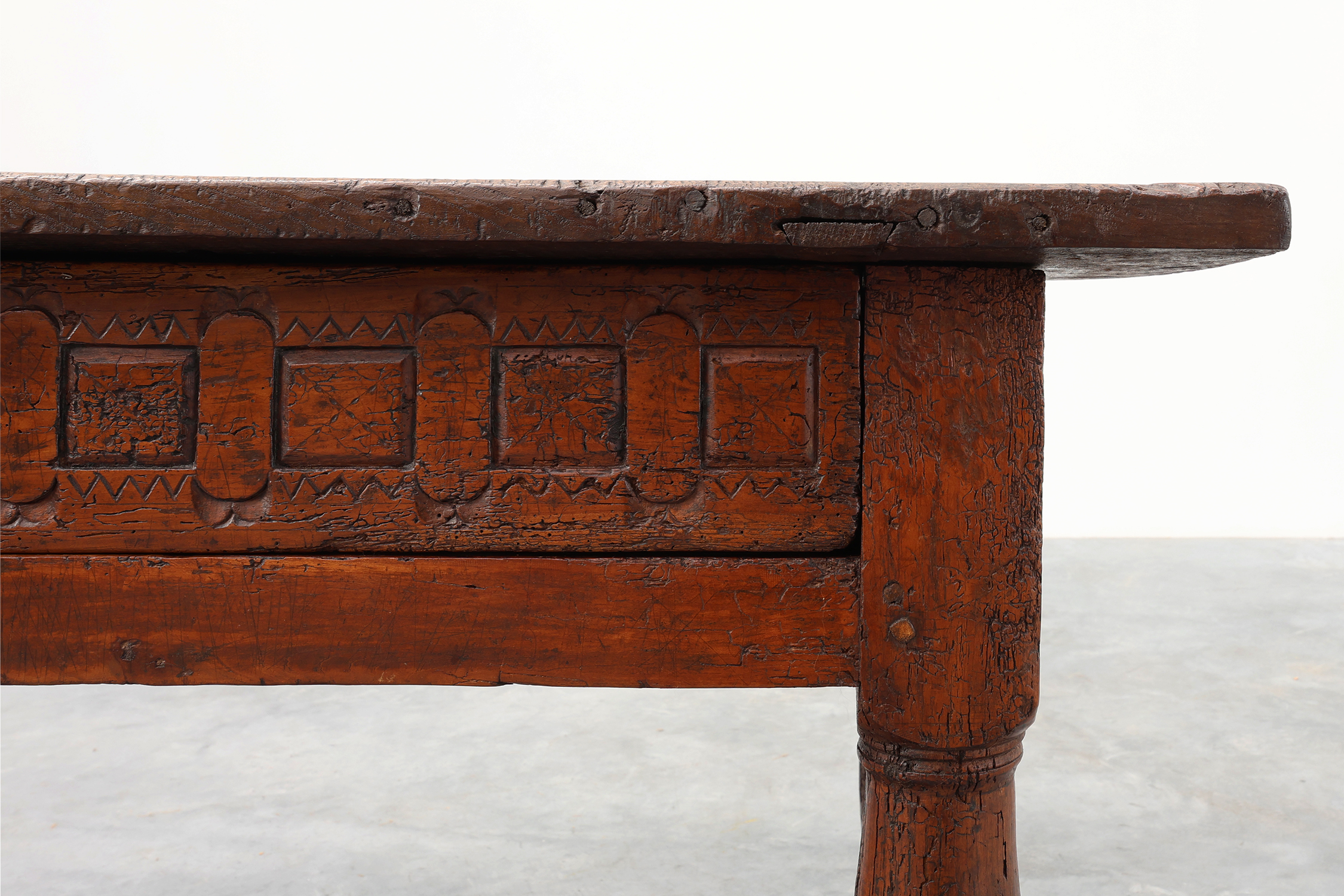 Oak hand-carved side table in wabi wabi style, Spain, 17th Centurythumbnail